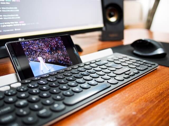 keyboard with phone